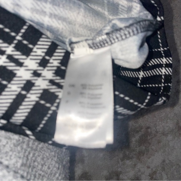 💋Bundle 4 items for $20. Add items💋 to a bundle - Picture 6 of 11